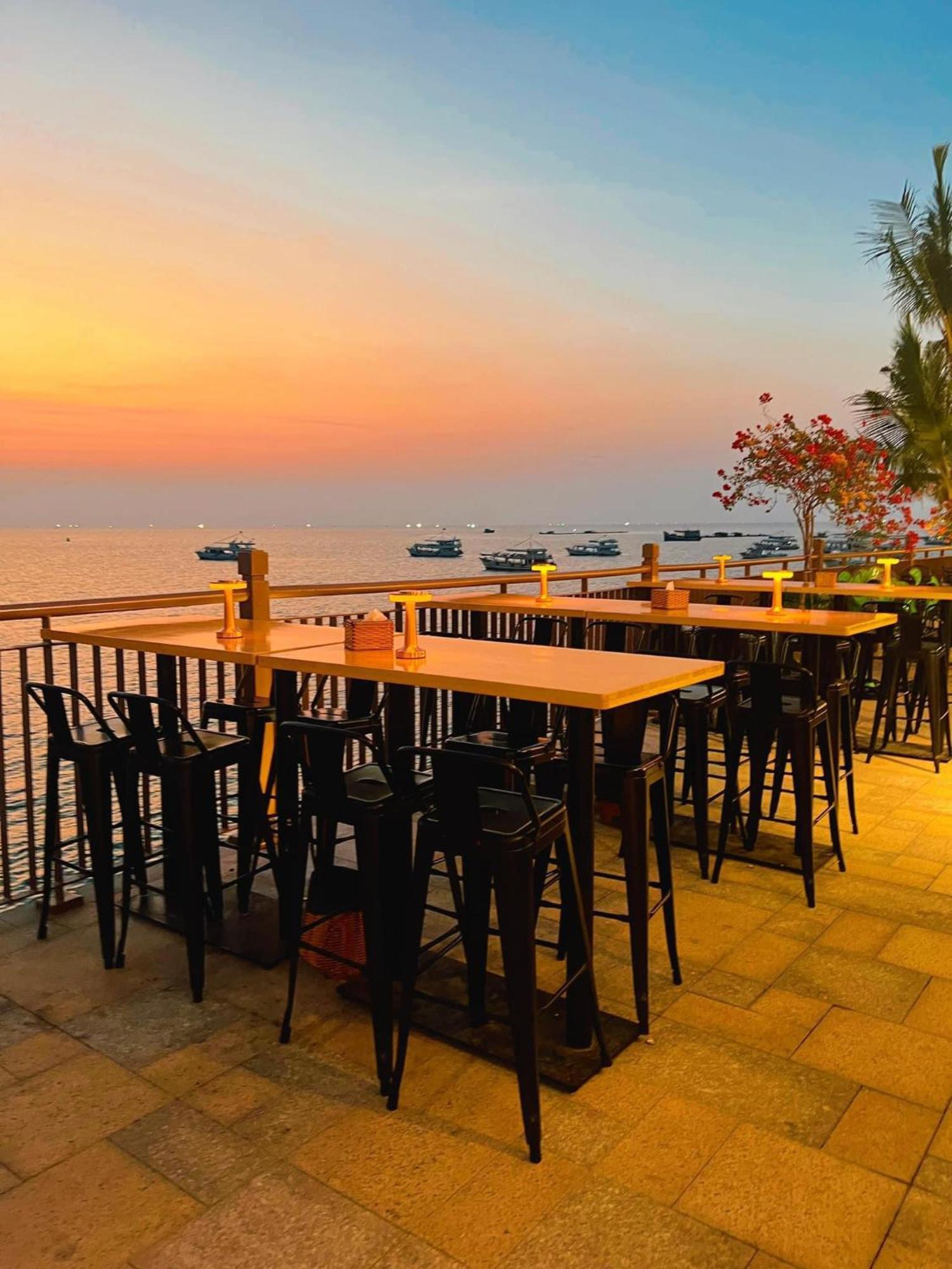 Sunset Sorrento Phu Quoc Aparthotel Екстериор снимка