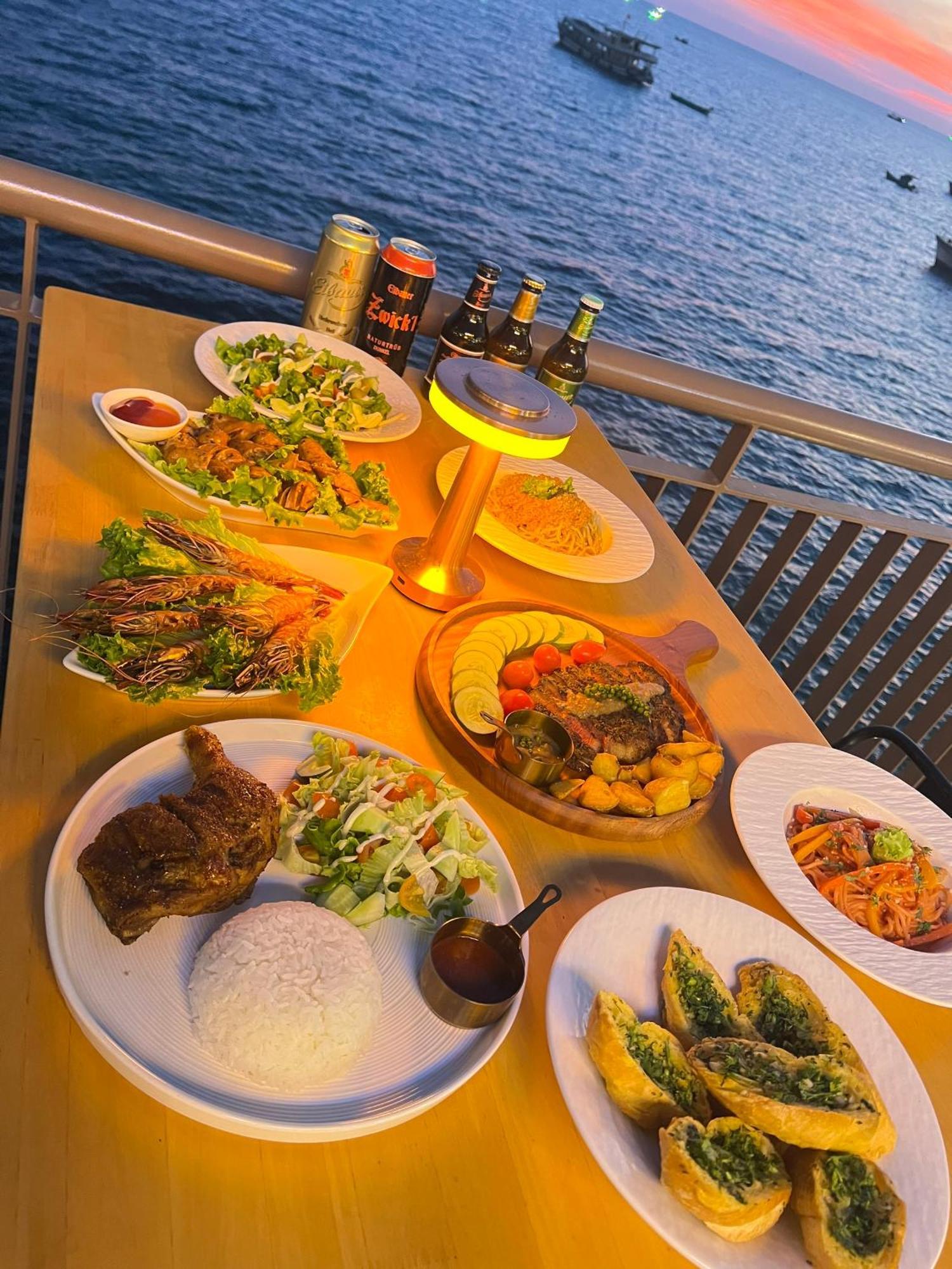 Sunset Sorrento Phu Quoc Aparthotel Екстериор снимка